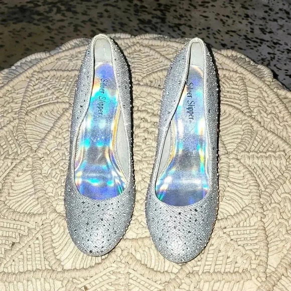 Silver Slipper Heels - Picture 1 of 5